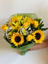 Envio y venta de flores ,rosas, plantas,arreglos florales ,regalos y desayunos a domicilio con delivery gratis en la Ciudad Autonoma de Buenos Aires y con costo de envo en localidades del Gran Buenos Aires asi como delivery de flores y plantas a travs de florerias asociadas en todas las provincias de la Argentina, Buenos Aires, la Pampa, Tucuman, La Rioja, Ro Negro, Entre Rios, Corrientes, Misiones, Neuquen, Chubut, Tierra del Fuego, Santa Cruz, San Luis, Mendoza, Cordoba, Jujuy, Formosa, Santiago del Estero, Salta, Chaco, Catamarca ,San Juan, y ademas realizamos el delivery de flores ,coronas,palmas , plantas y regalos a todas las ciudades de Argentina, Mar del Plata, Crdoba, Buenos Aires, con cargo en Santa Rosa, La Plata, Bella Vista, Neuquen, Pilar, Paran, Posadas, Resistencia, Cipolleti y mas de 300 ciudades y localidades en todo el territorio de nuestro pas, asi como tambien tenemos la posibilidad de enviar flores a casi todo el mundo en cuestion de horas